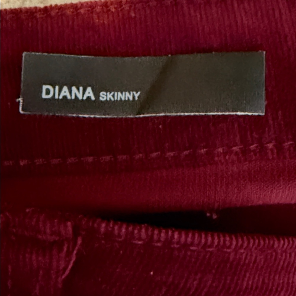 Kut from the Kloth 14 Diana fit corduroy pants 👖 - Picture 4 of 8